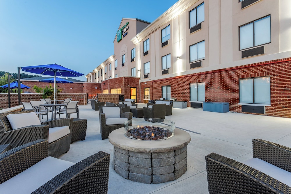 Holiday Inn Express & Suites Lancaster by IHG - photo 60