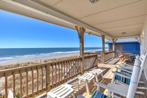 Yorkshire by Oak Island Accommodations - photo 49