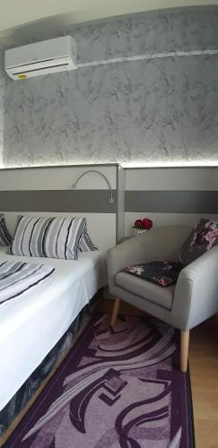 Lila Ház — Harkany — photo 2