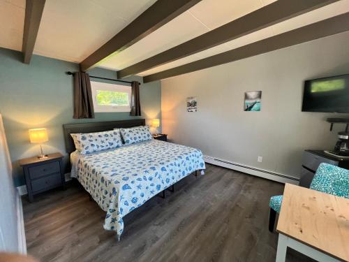 Claddagh Motel & Suites - photo 10
