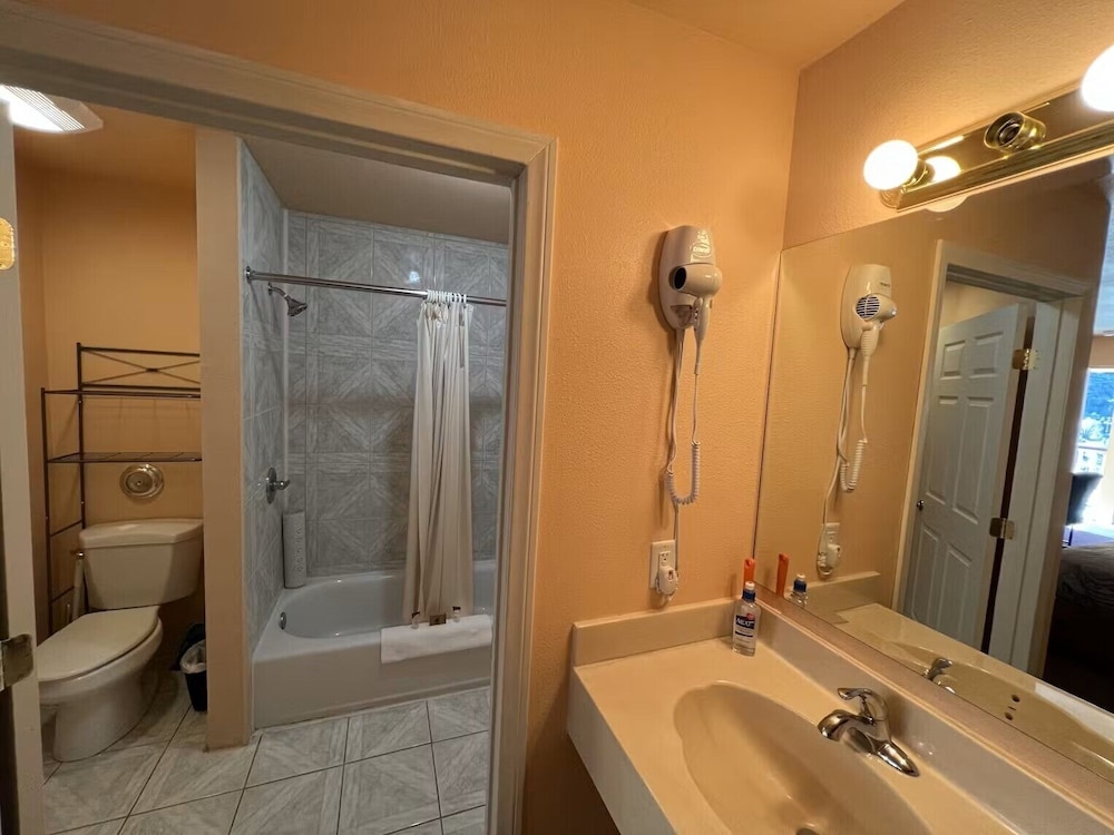 Frazier View Motel - photo 40
