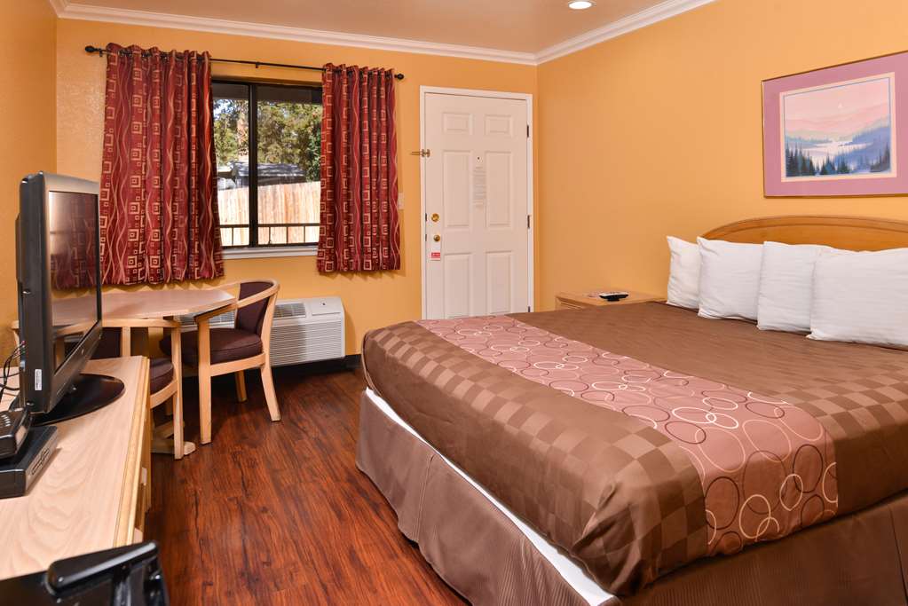 Americas Best Value Inn & Suites Clearlake Wine Country - photo 5