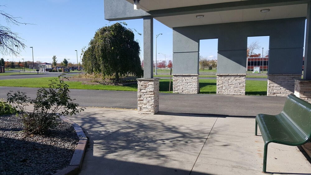 Motel6 Oriskany NY - photo 47