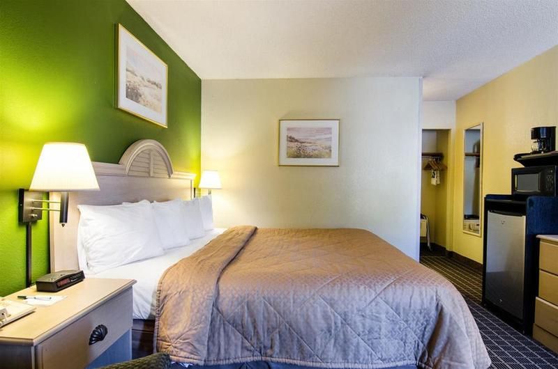 Quality Inn Merriam Kansas City - photo 28