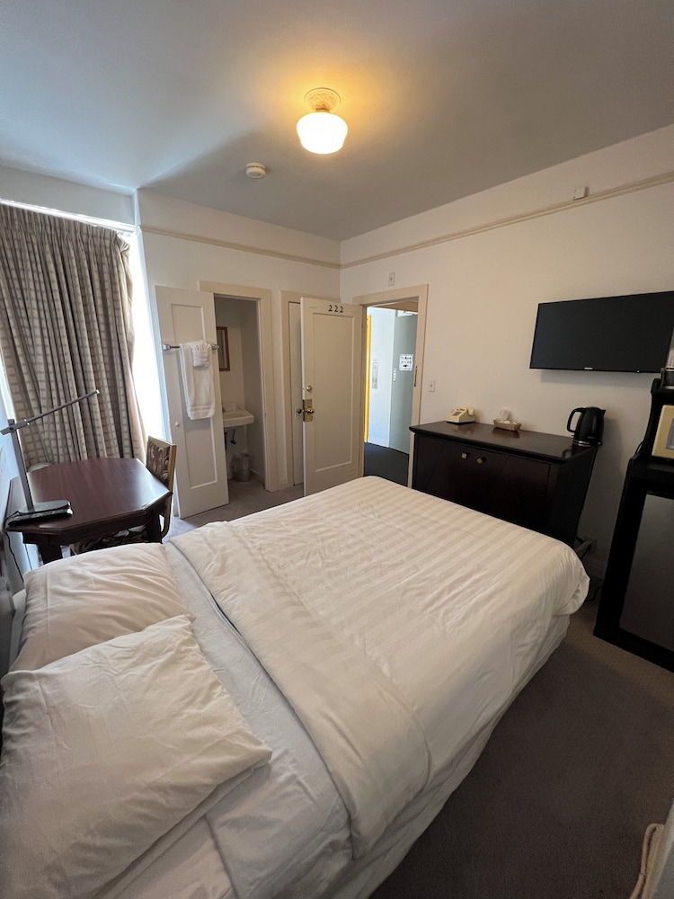 Nash Hotel - photo 15