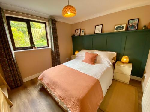 About Time Meva stylish two bedroom dog friendly home from home with parking and garden — 4-Star Luxury Hotel in Mevagissey, United Kingdom
