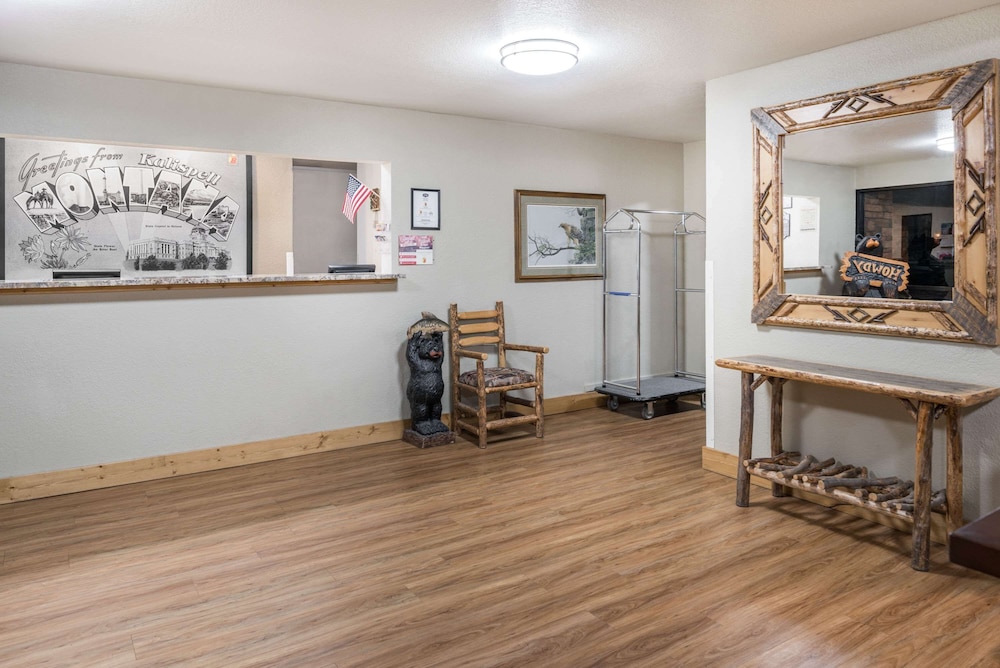 Super 8 by Wyndham Kalispell Glacier National Park - photo 4