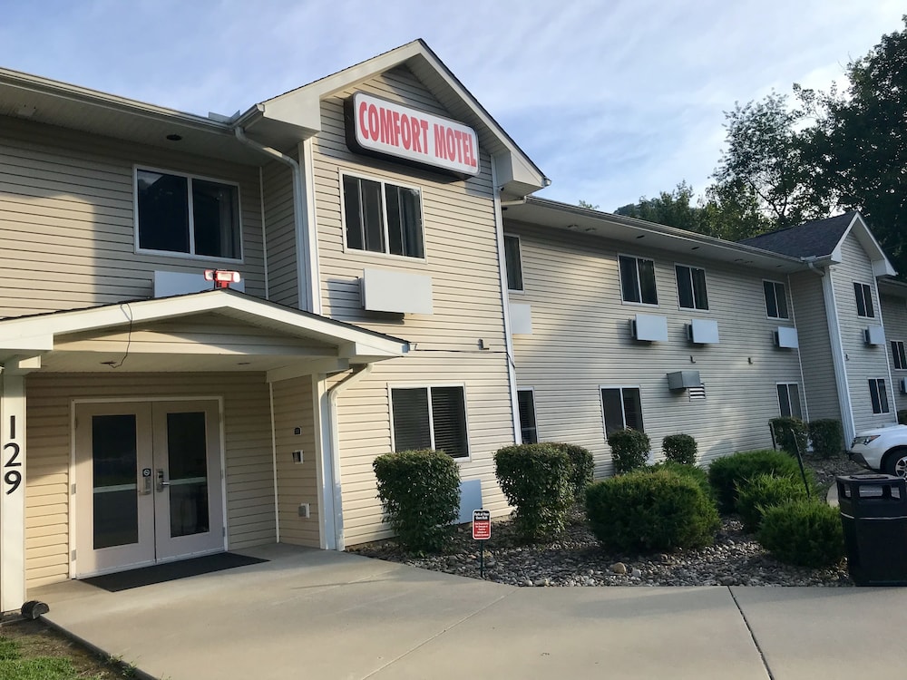 Oak Tree Inn - carbon neutral hotel in Comfort