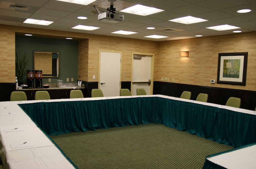 Hampton Inn & Suites Austin Lakeway - photo 37