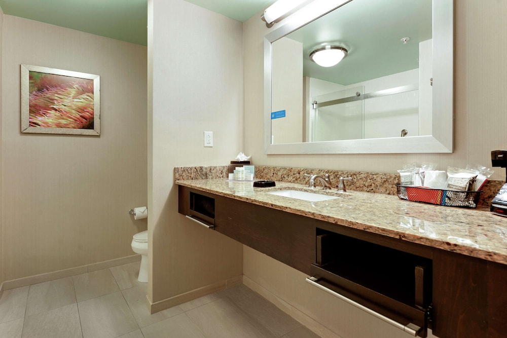 Hampton Inn & Suites Gulfport I 10 - photo 54