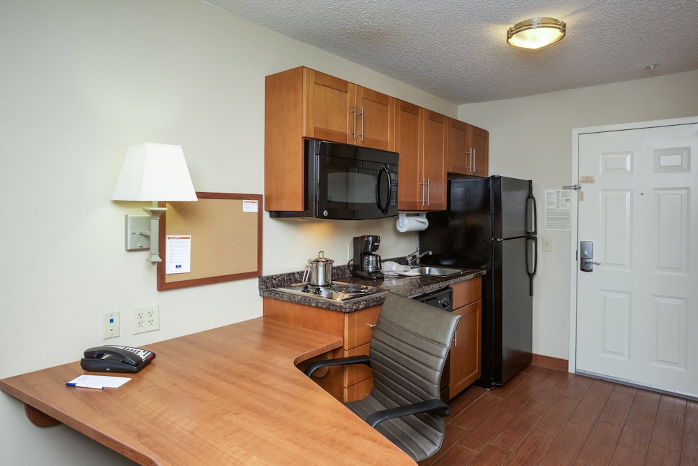 Candlewood Suites Richmond Airport by IHG - photo 16