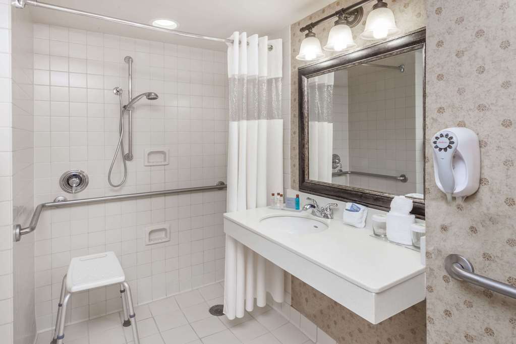 Wingate By Wyndham Peoria - photo 12