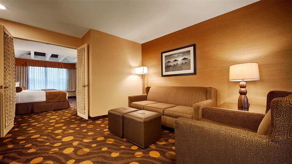 Best Western Plus Suites Hotel Coronado Island - photo 18