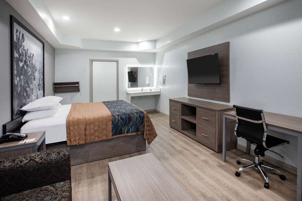 Super 8 by Wyndham Humble Fallcreek Houston - photo 21