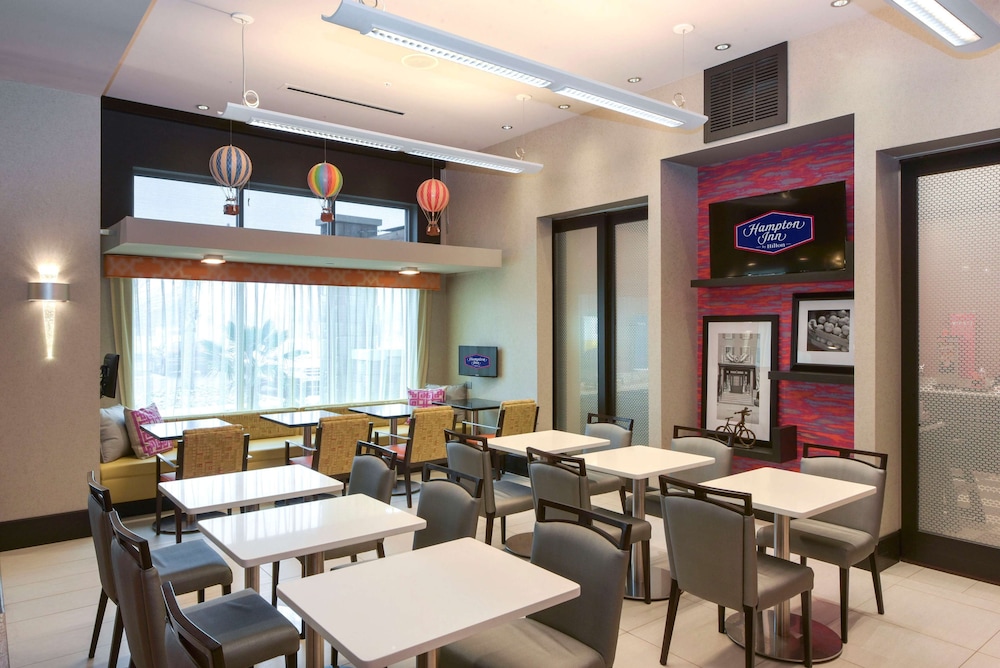 Hampton Inn Lumberton - photo 33