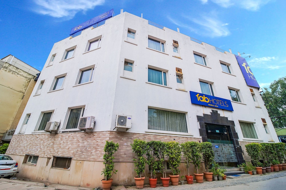 Fabhotel Marble Arch Karol Bagh