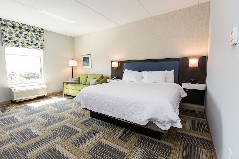 Hampton Inn & Suites Syracuse North Airport Area - photo 16