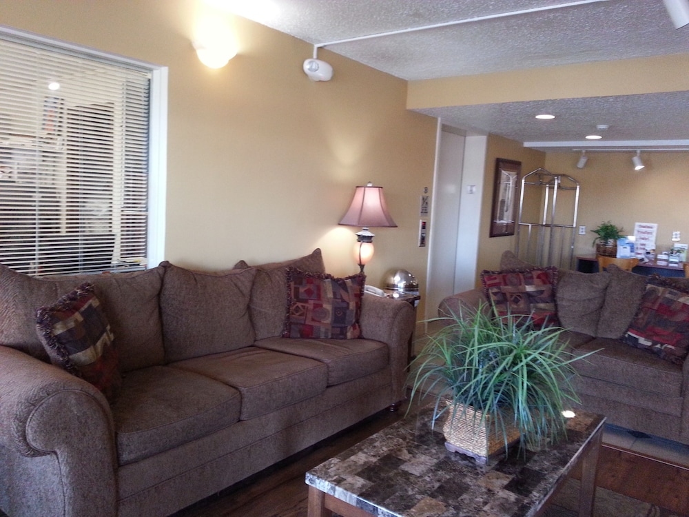 Parkway Inn of Birmingham - photo 15