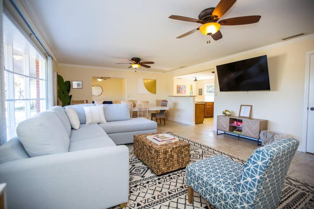 Two Living Quarters 6Min Walk To Beach Few Steps From Restaurants in Saint Augustine, United States