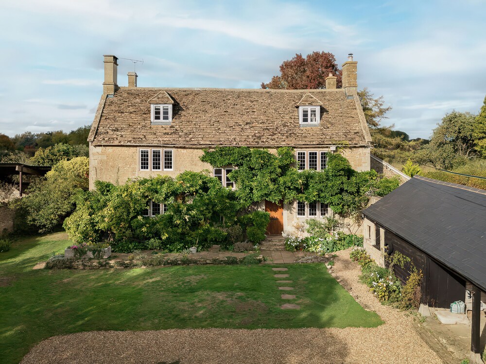 Reybridge House — 4-Star Luxury Hotel in Chippenham, United Kingdom
