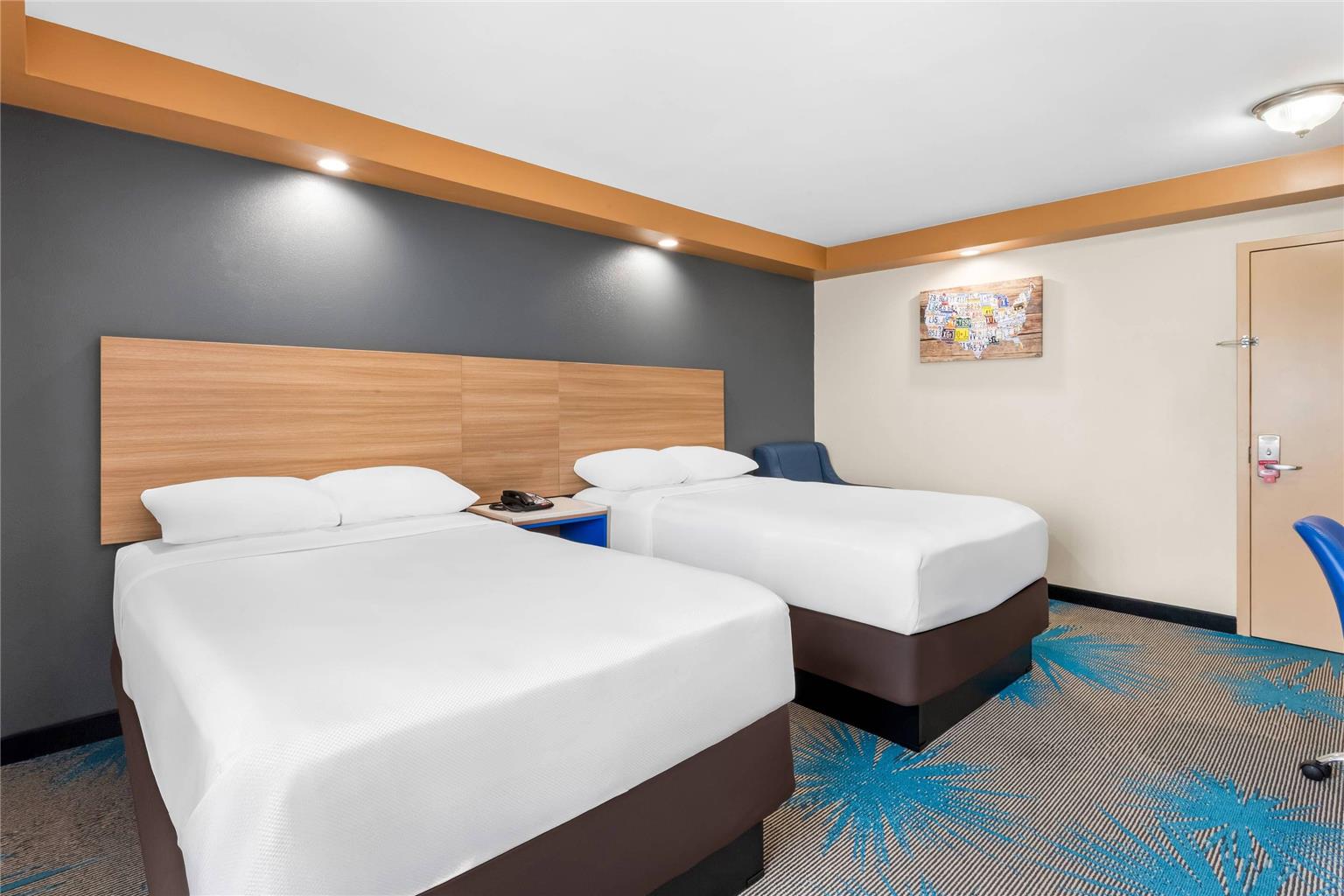 Econo Lodge Woodbridge - photo 23