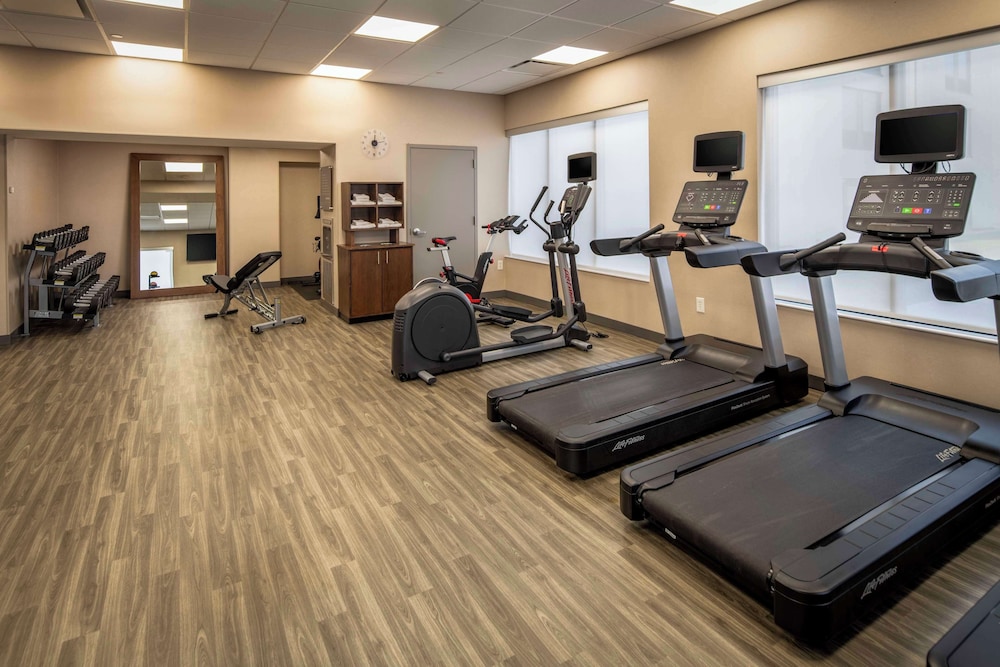 Hampton Inn Long Island Commack - photo 30