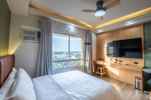 Urban Oasis @ Mesavirre Garden overlooking Bacolod — 4-Star Luxury Hotel in Bacolod, Philippines