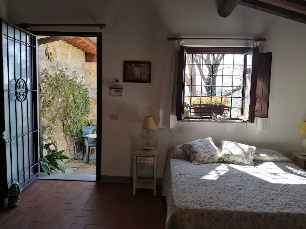 Agriturismo Poggiopiano — 4-Star Luxury Hotel in Fiesole, Italy