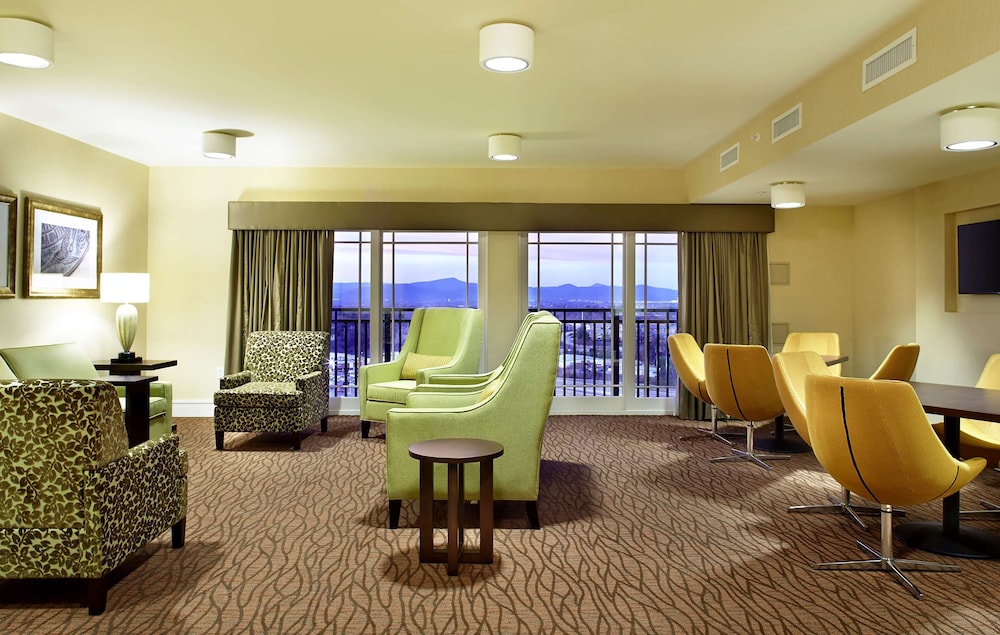Hilton Garden Inn Roanoke - photo 45