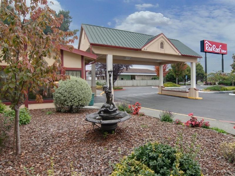 Red Roof Inn Arcata in Arcata, United States