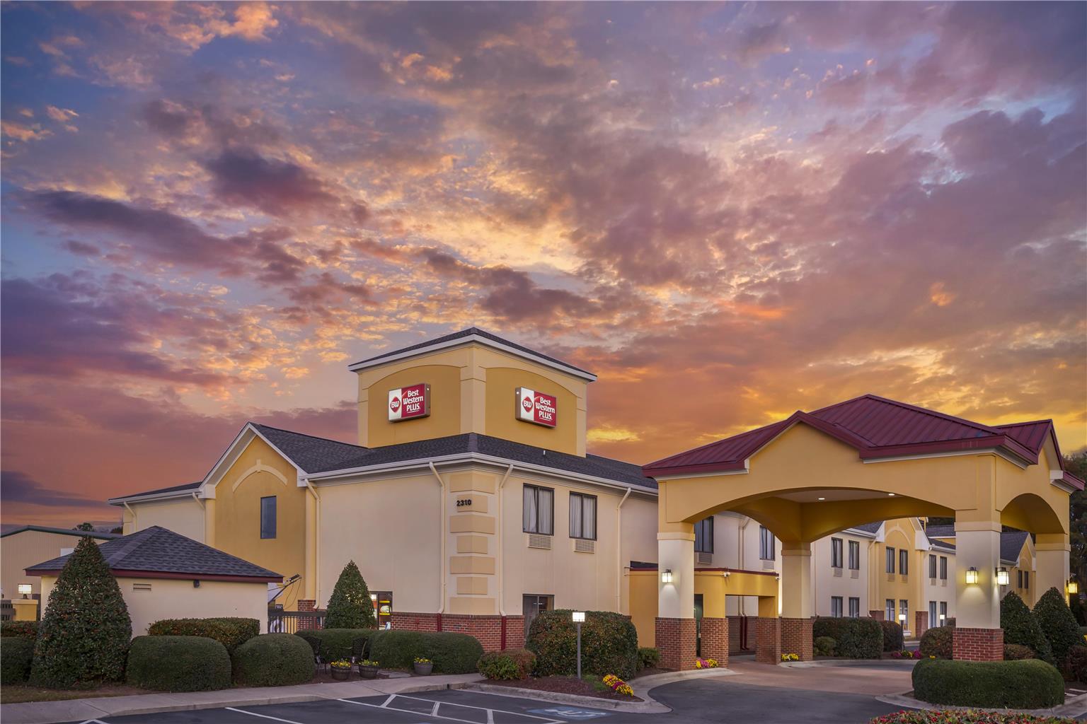 Best Western Plus Suites Greenville - photo 2
