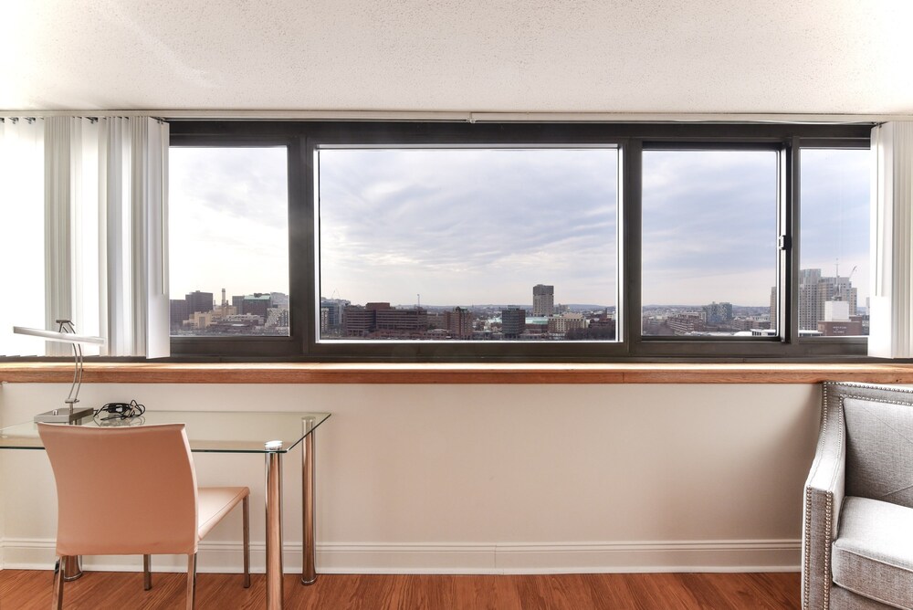 Global Luxury Suites At Emerson Place - photo 17