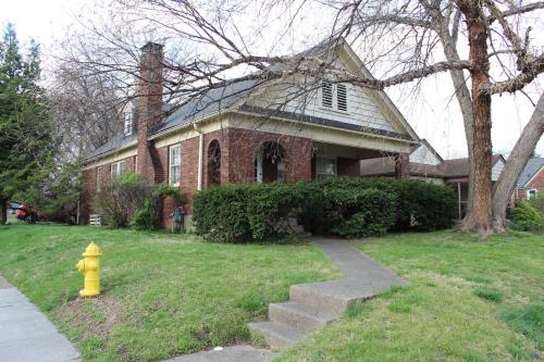 Charming Modern Retreat Near Downtown Jeffersonville & Bob Hedge Park — hotel in Jeffersonville
