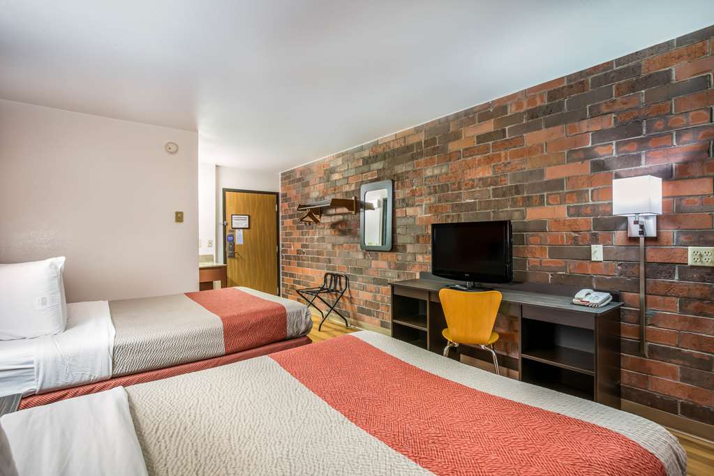 Motel 6 Madison WI East - photo 15