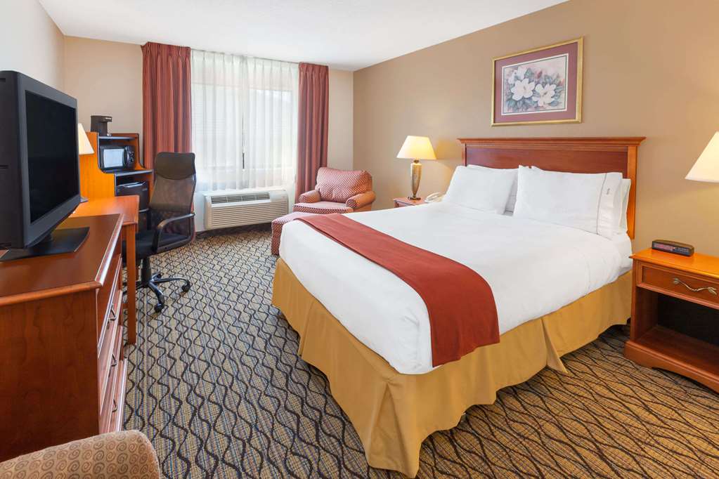 Baymont by Wyndham Chelsea - photo 8