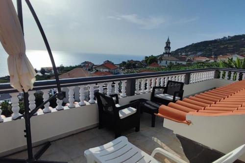 Sunny Rooftop & perfect view — 4-Star Luxury Hotel in Arco Da Calheta, Portugal