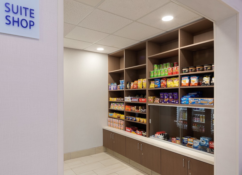 Holiday Inn Express & Suites Bradley Airport by IHG - photo 13