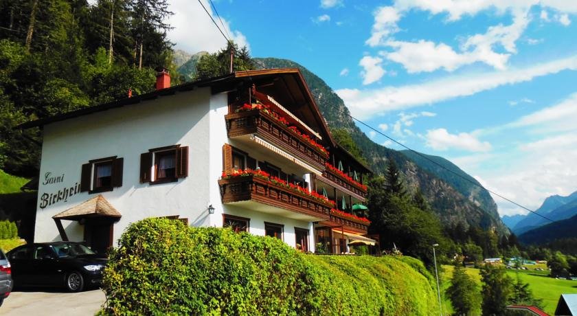 Appartement Birkheim — 4-Star Luxury Hotel in Oetz, Austria