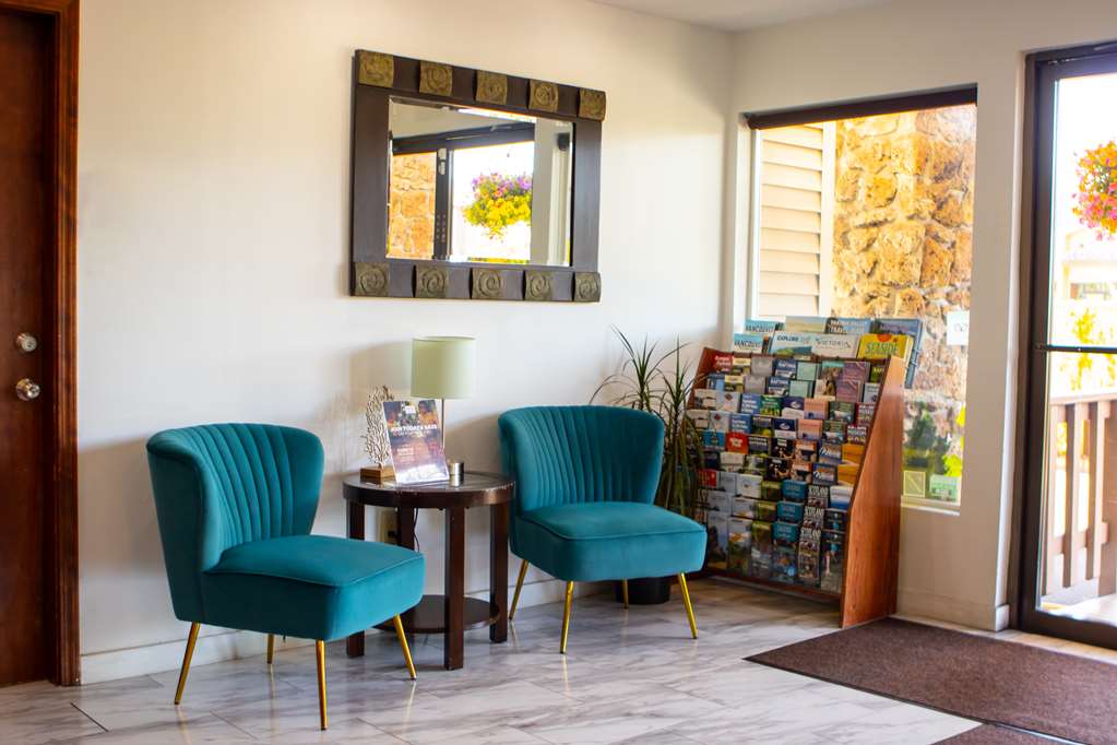 Red Lion Inn & Suites Vancouver - photo 12