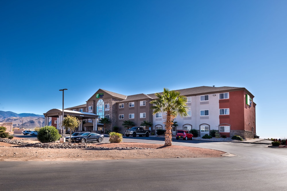 Holiday Inn Express Hotel & Suites Alamogordo Hwy 54 70 by IHG - photo 55