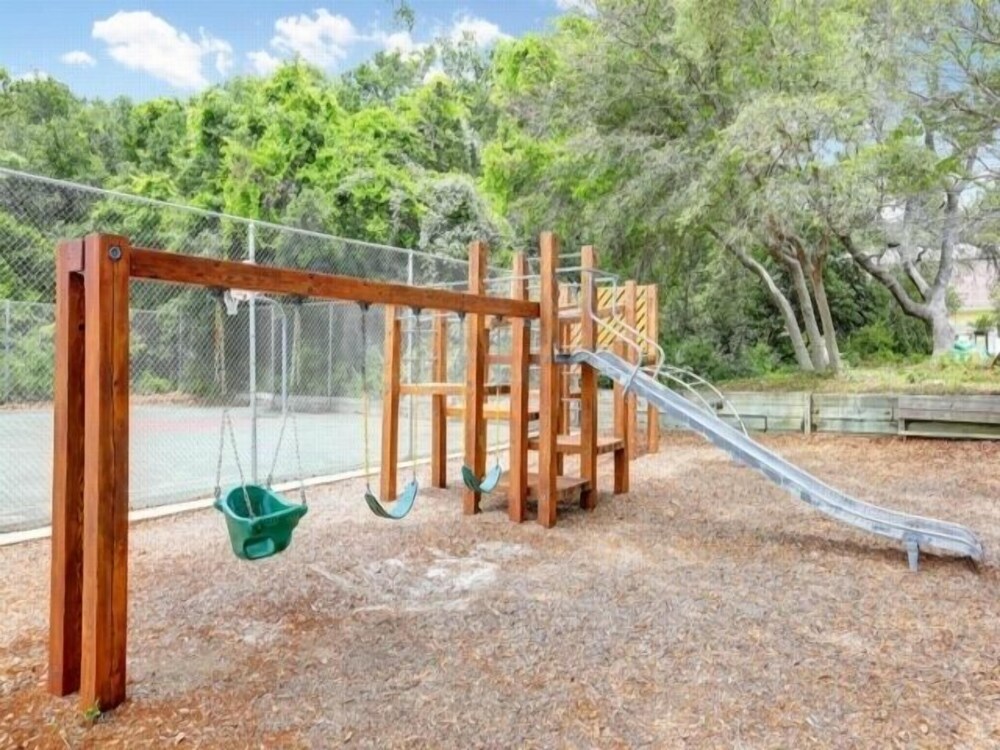 Beach Blanket Spacious Condo With Private Beach Access And Resort Amenities 3 Bedroom Condo by RedAwning - photo 33