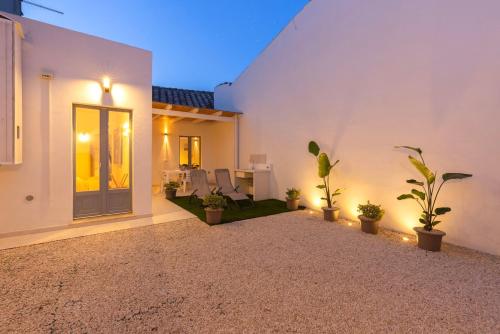 Vico II Exclusive House with Garden — 4-Star Luxury Hotel in Cagliari, Italy