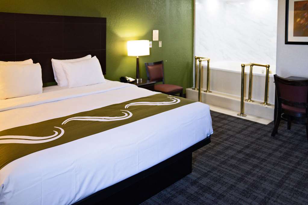 Quality Inn Seymour I 65 - photo 3