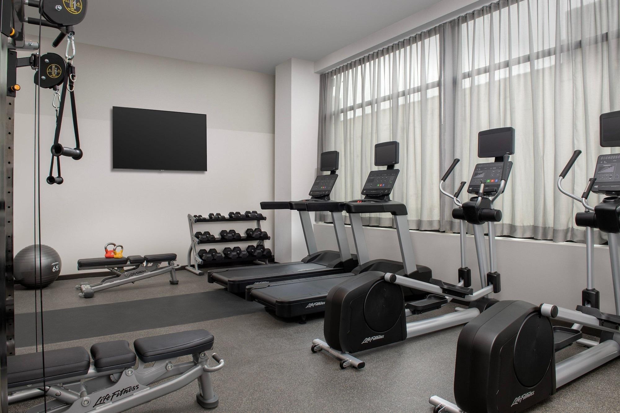 SpringHill Suites by Marriott New York Queens - photo 3