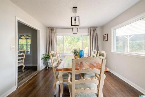 Southern Charm l 5BR l Sleeps 14 l A Location - photo 43
