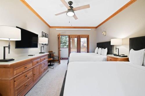 The Charter at Beaver Creek C025 in Beavercreek, United States