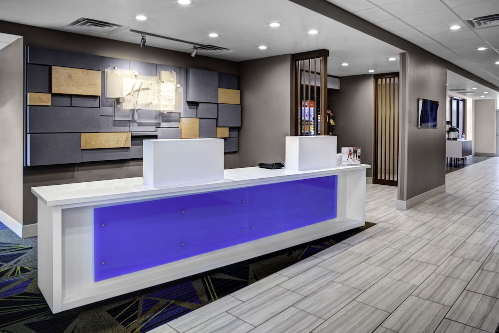 Holiday Inn Express & Suites Coldwater by IHG - photo 31