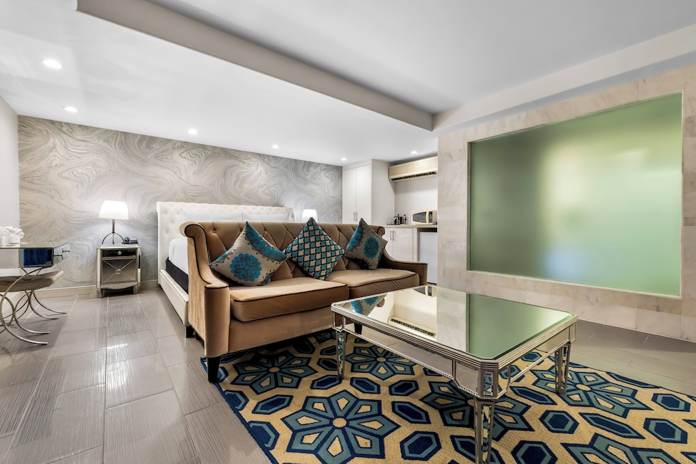 Voco Laguna Hills - photo 12