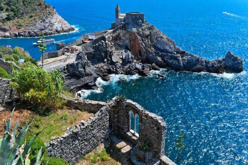 Acquamarina 4 Pax By Villasretreats — 4-Star Luxury Hotel in Portovenere, Italy