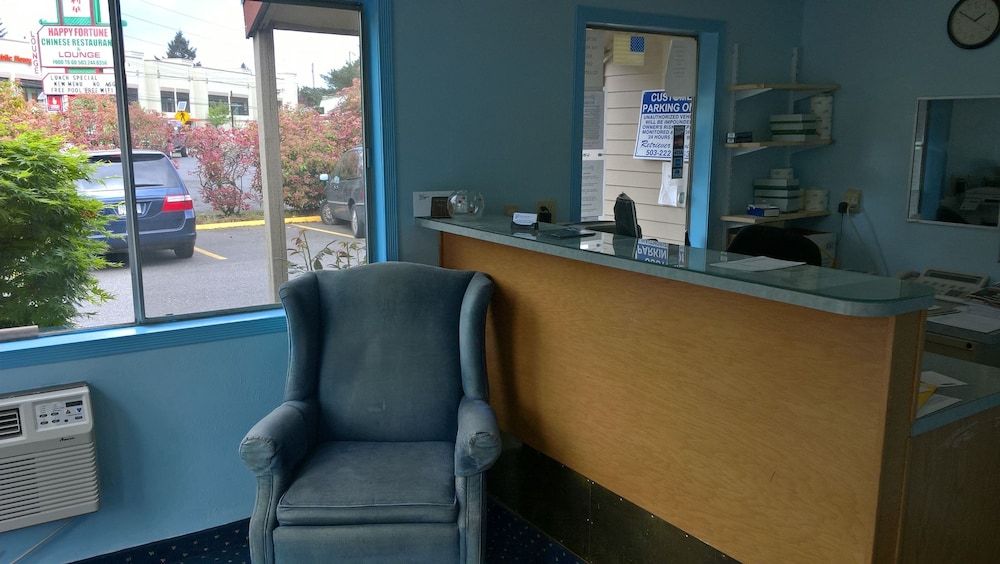 Portland Value Inn and Suites - photo 18
